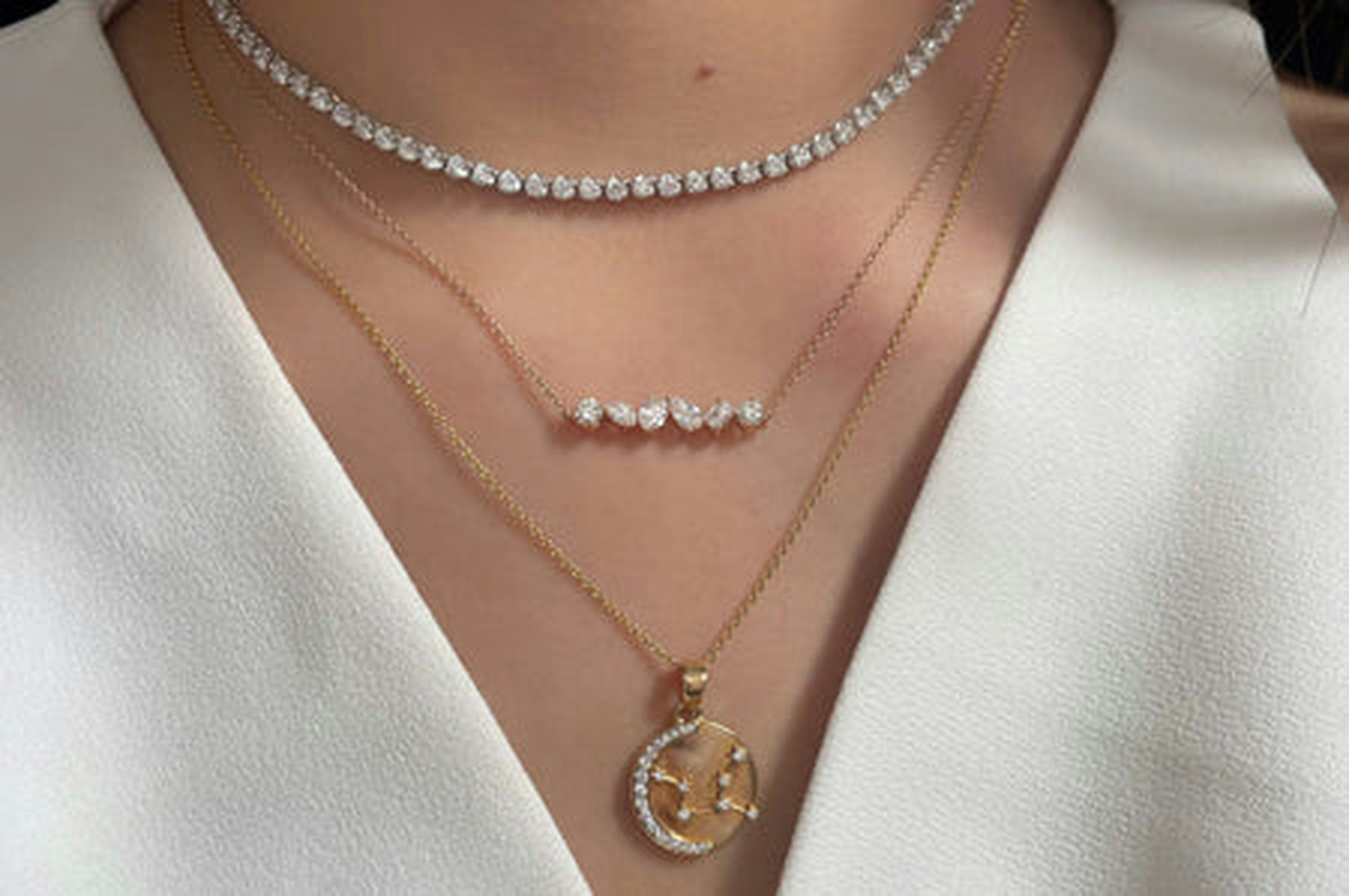 Hypoallergenic jewelry for sensitive skin: what to choose?